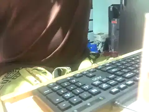 Snapshot of lolboy1234Z chatting on January 7, 2026, 4:12 pm lolboy1234Z online show from January 7, 2026, 4:12 pm