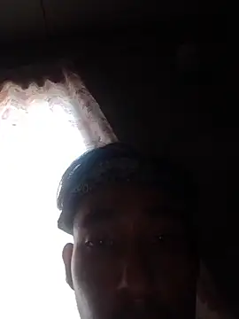 Snapshot of Mikemxss chatting on November 17, 2025, 9:19 pm Mikemxss online show from November 17, 2025, 9:19 pm
