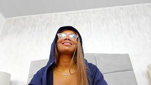 JennCarter  online show from March 11, 2025, 1:48 am