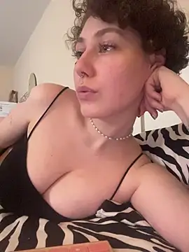 Molli Luv online show from January 8, 2026, 11:38 am