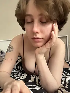 Molli Luv online show from March 5, 2026, 8:11 am