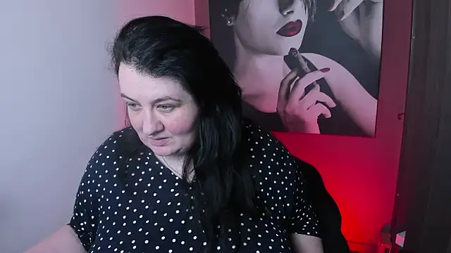 Snapshot of QueenOfHaze chatting on February 9, 2026, 12:03 pm QueenOfHaze online show from February 9, 2026, 12:03 pm