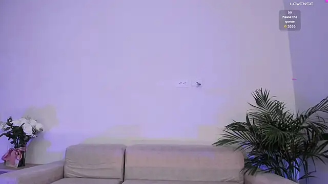 Hannah Jonhson online show from December 21, 2025, 3:41 am