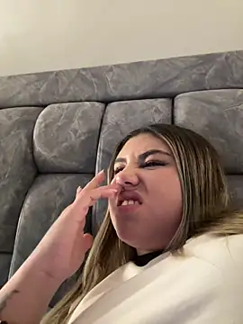 Snapshot of MeganCrow chatting on February 20, 2026, 11:06 pm MeganCrow online show from February 20, 2026, 11:06 pm