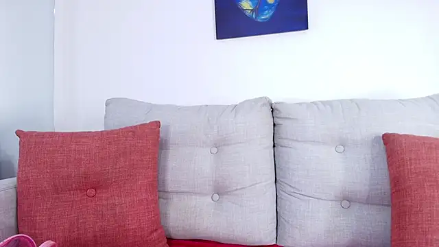 Snapshot of MeganCrow chatting on February 4, 2026, 6:47 pm MeganCrow online show from February 4, 2026, 6:47 pm