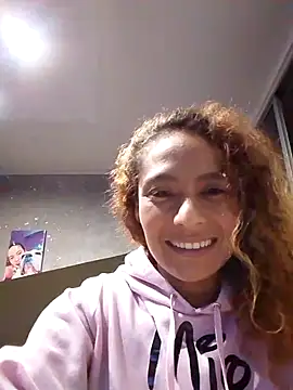 Snapshot of Zoedaniels chatting on March 13, 2025, 5:22 am Zoedaniels online show from March 13, 2025, 5:22 am