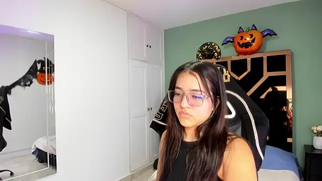 Billie Jhonson  online show from October 21, 2025, 7:02 pm