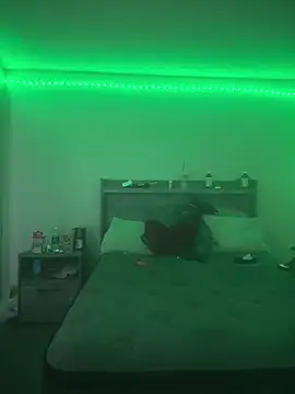 Snapshot of squirmxx10 chatting on March 1, 2026, 12:43 am squirmxx10 online show from March 1, 2026, 12:43 am