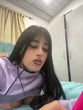 Girl milk7 online show from March 19, 2025, 4:25 am