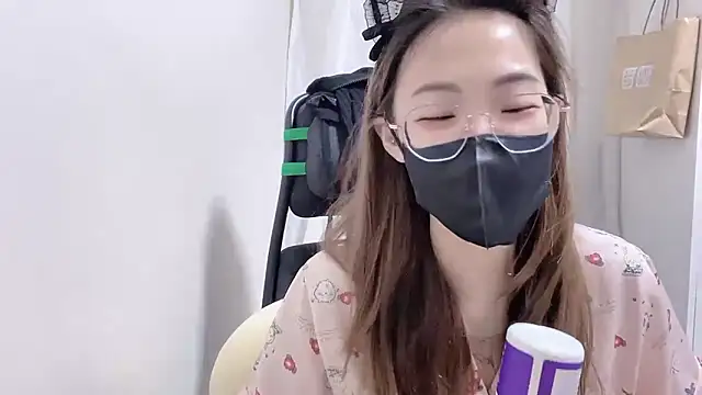 Chu1314 online show from October 23, 2025, 3:32 pm