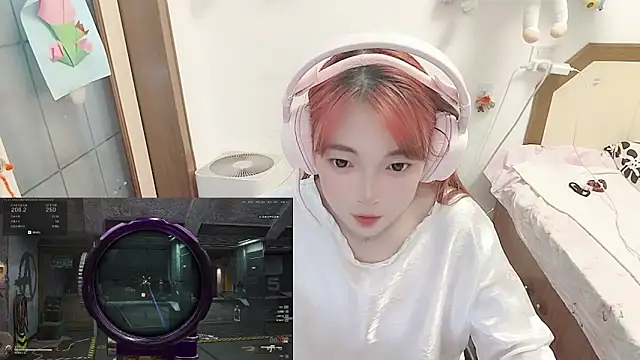 Snapshot of Song_99 chatting on June 3, 2026, 2:33 pm Song 99 online show from June 3, 2026, 2:33 pm
