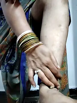 Snapshot of laxmitelugu78 chatting on March 5, 2025, 10:33 am laxmitelugu78 online show from March 5, 2025, 10:33 am