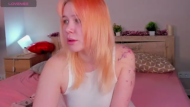 Snapshot of Amy_Kimberlly chatting on February 15, 2026, 12:33 am Amy Kimberlly online show from February 15, 2026, 12:33 am