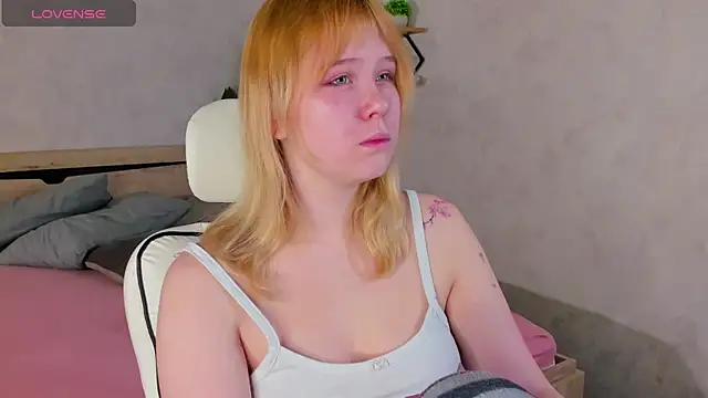 Amy Kimberlly online show from December 3, 2025, 11:58 pm