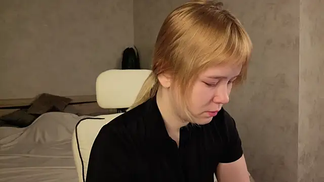 Amy Kimberlly online show from November 15, 2025, 12:03 am