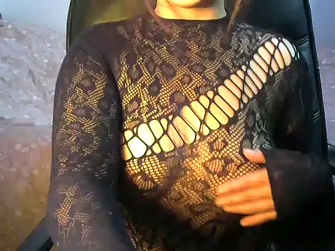 Snapshot of shutup_ chatting on February 4, 2025, 4:39 pm shutup online show from February 4, 2025, 4:39 pm