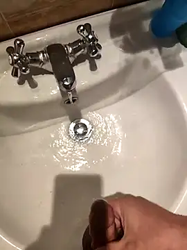 Snapshot of viktor33 chatting on January 27, 2025, 8:07 pm viktor33 online show from January 27, 2025, 8:07 pm