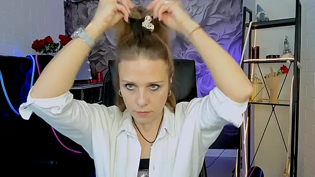 EmiliaBedy online show from March 5, 2025, 9:05 am