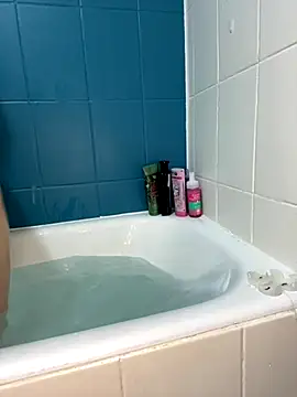 bunnythetailor online show from October 29, 2025, 2:38 pm