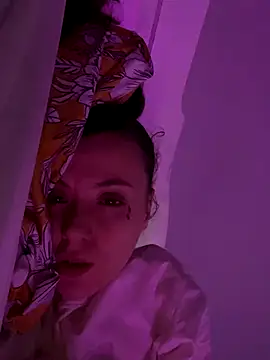 bunnythetailor online show from September 20, 2025, 1:21 am