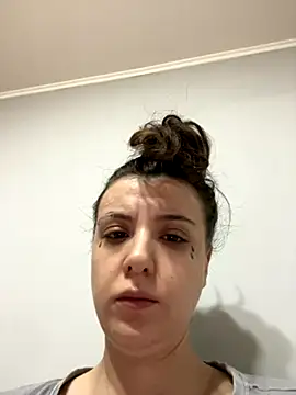 bunnythetailor online show from November 30, 2025, 8:31 pm