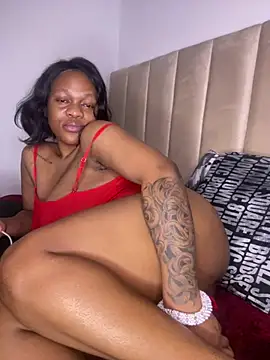 Boneca25 online show from March 4, 2026, 11:34 pm