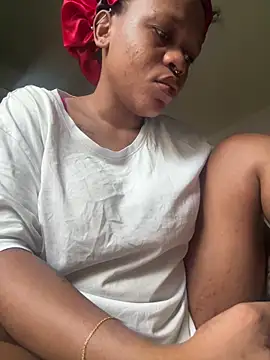 Boneca25 online show from April 16, 2026, 11:44 am