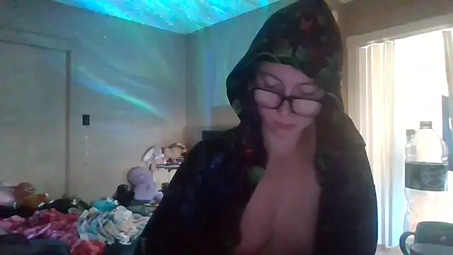 Snapshot of GloriousKarma chatting on November 4, 2025, 1:59 pm GloriousKarma online show from November 4, 2025, 1:59 pm