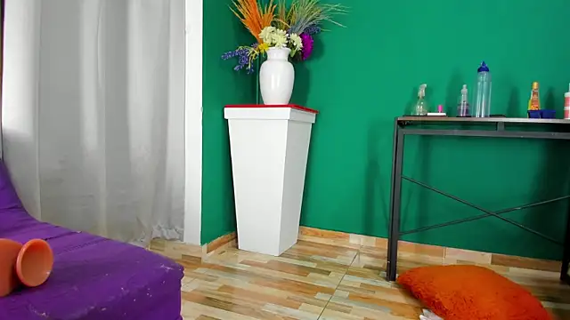 evaa greey online show from March 21, 2025, 2:28 am