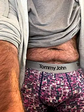 harrychest online show from October 3, 2025, 7:37 pm