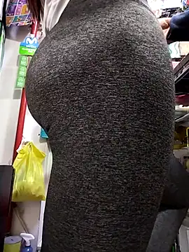 samathasexx online show from April 16, 2026, 9:39 pm