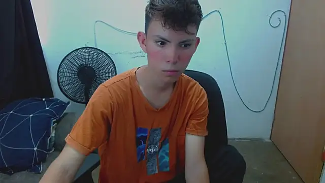 Alexxx lov online show from April 7, 2026, 1:02 pm