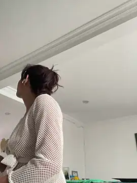 vicky  skinny 1 online show from March 20, 2025, 3:47 pm