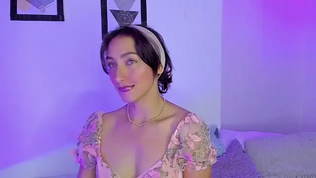 vicky  skinny 1 online show from November 10, 2025, 12:32 pm