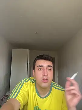 Snapshot of emrreeizm chatting on March 25, 2026, 1:10 pm emrreeizm online show from March 25, 2026, 1:10 pm