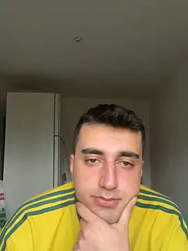 Snapshot of emrreeizm chatting on March 8, 2026, 4:16 am emrreeizm online show from March 8, 2026, 4:16 am