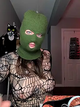 goblingirl888 online show from October 7, 2025, 6:47 am