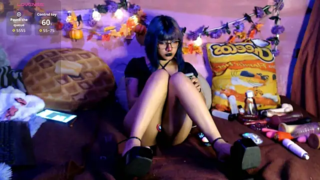 Sharkyu1 online show from November 20, 2025, 4:13 am