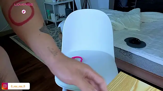 Snapshot of Doh728 chatting on November 22, 2025, 12:54 am Doh728 online show from November 22, 2025, 12:54 am