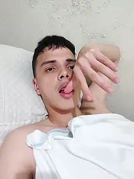 Snapshot of xxaviermendez chatting on October 1, 2025, 12:38 am xxaviermendez online show from October 1, 2025, 12:38 am