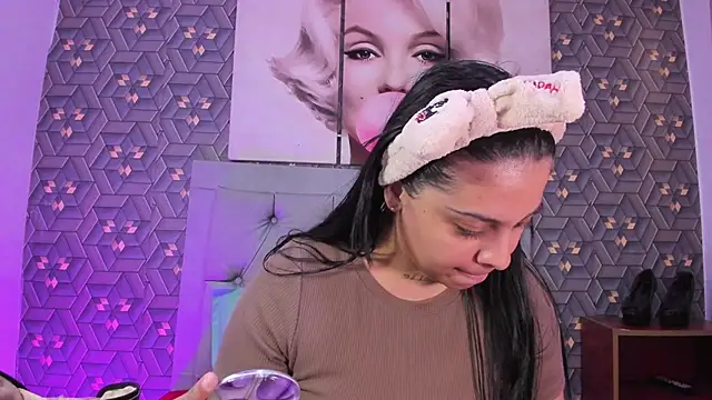 Snapshot of Emily_rivera78 chatting on February 25, 2026, 6:41 pm Emily rivera78 online show from February 25, 2026, 6:41 pm