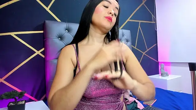 Miaa Taylor  online show from September 28, 2025, 3:35 am