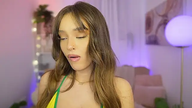 Clara Nia online show from February 11, 2026, 7:36 pm