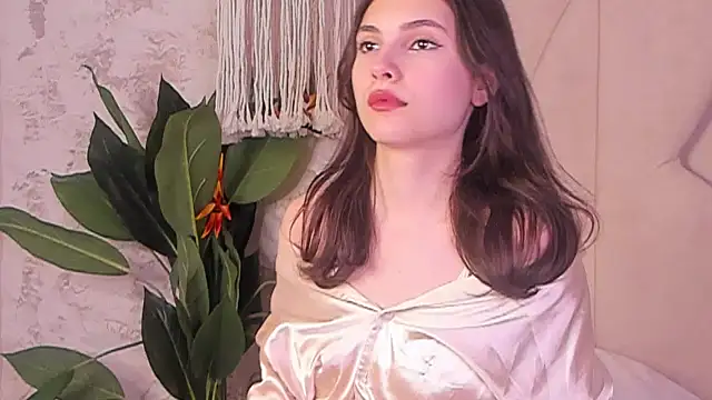 GIGI DAV online show from March 21, 2025, 10:50 am