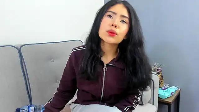 Snapshot of Alice_evans_lov chatting on January 13, 2026, 1:15 pm Alice evans lov online show from January 13, 2026, 1:15 pm