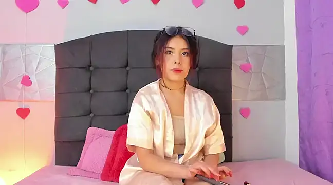 Snapshot of Alice_evans_lov chatting on February 15, 2025, 3:28 pm Alice evans lov online show from February 15, 2025, 3:28 pm