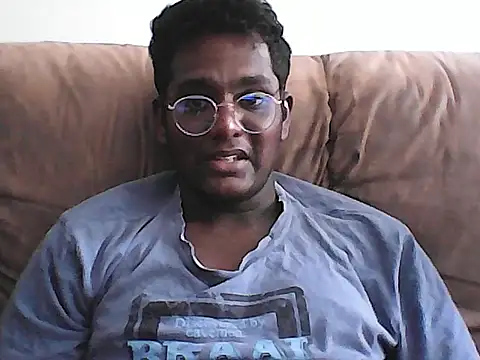 Snapshot of Puffzz chatting on June 10, 2026, 10:49 am Puffzz online show from June 10, 2026, 10:49 am
