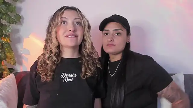 Snapshot of my_melody chatting on October 3, 2025, 6:04 am my melody online show from October 3, 2025, 6:04 am