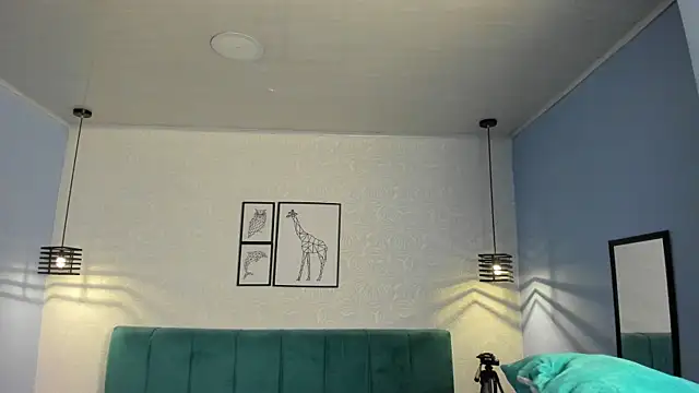 ninna curly online show from December 2, 2025, 3:41 am