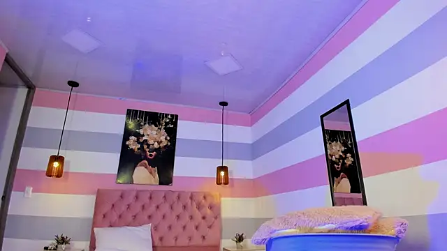 ninna curly online show from December 17, 2025, 4:50 am